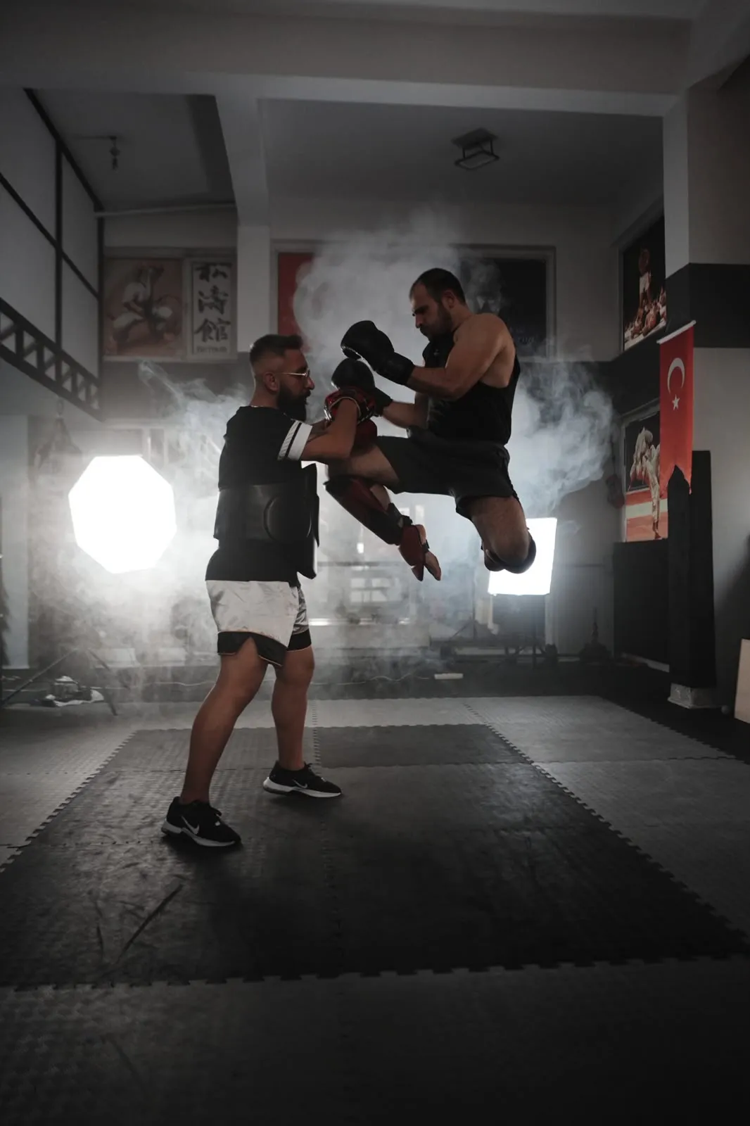 Karşıyaka kickboks antrenmanı - Azim Spor Kulübü